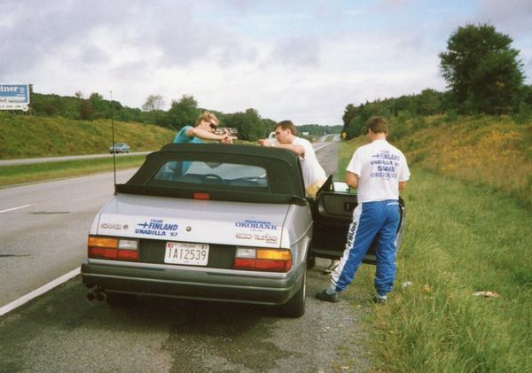 Miten tämä katto aukeaa...